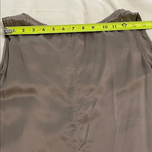 CABi Grey Silk Sleeveless Tank Top Blouse Womens Size Large - Picture 7 of 11